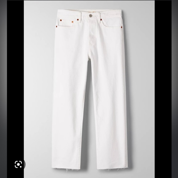 Levi’s White Jeans - Picture 1 of 5